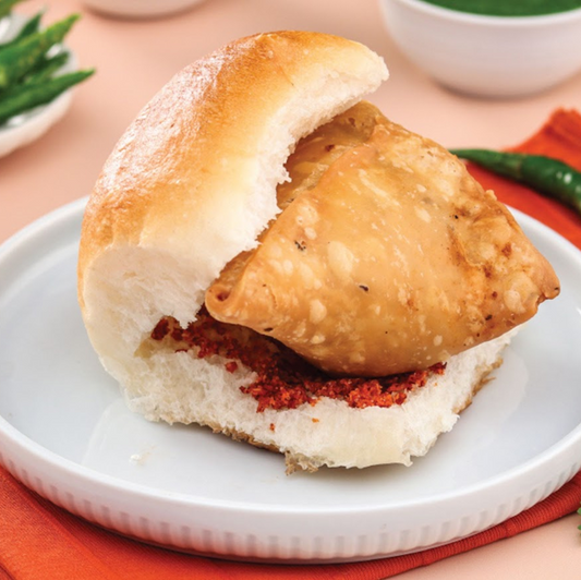 Matunga Station Samosa Pav